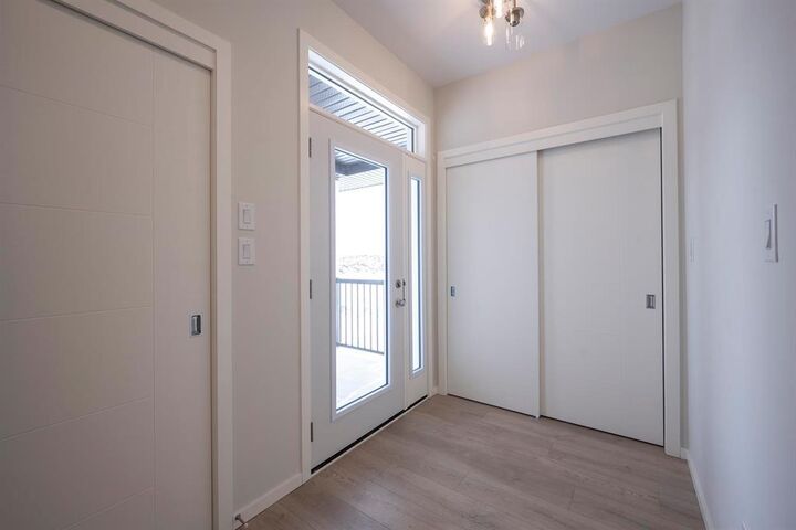 Property Photo:  39 Parkrose Place  MB R5A 0B4 