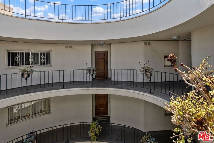 Property Photo:  2260 N Cahuenga Blvd  CA 90068 