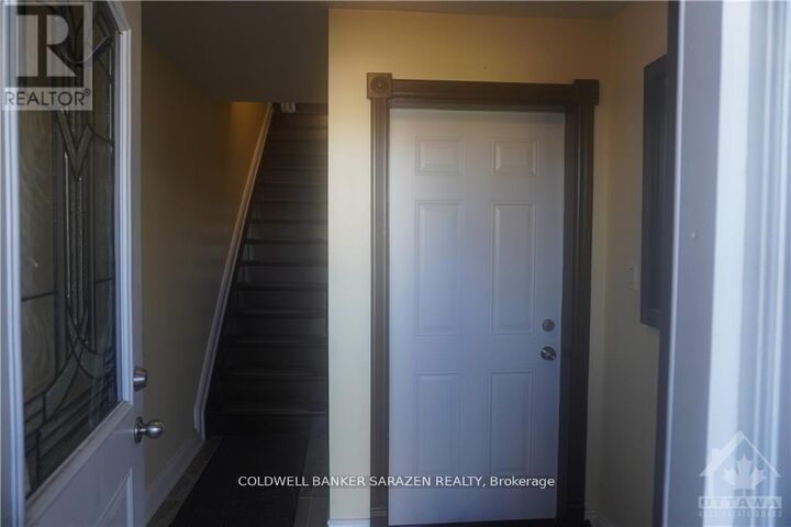 Property Photo:  326 Flora Street 2  ON K1R 5S3 