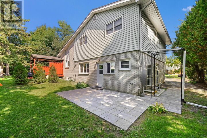 Property Photo:  6 Maplewood Circle  ON K6V 1N4 