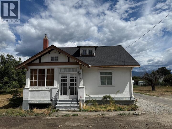 Property Photo: 14207 Victoria Road North BC V0H 1Z0
