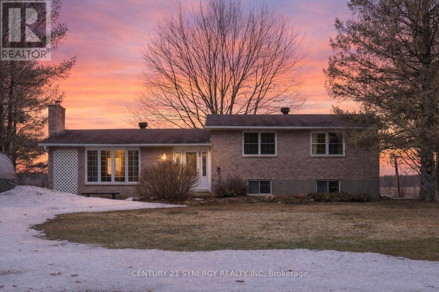 Property Photo:  59 Seguinbourg Street  ON K0A 1M0 