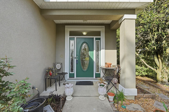 Property Photo:  203 Beal Parkway  FL 32548 