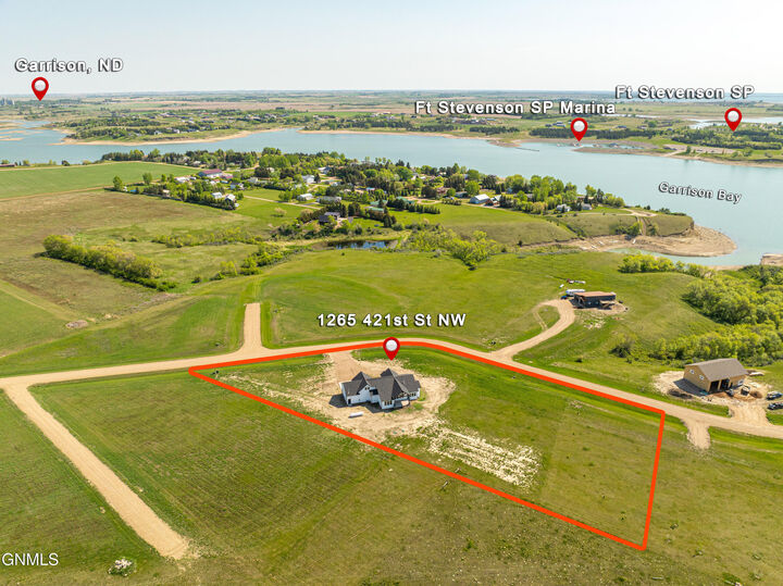 Property Photo:  1265 42L Avenue NW  ND 58540 