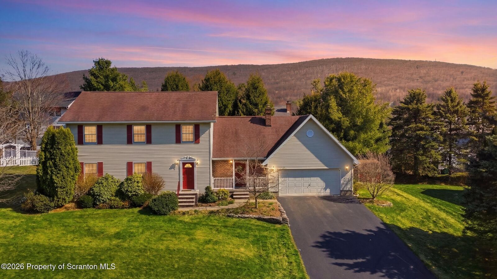 Property Photo:  208 Stoney Creek Road  PA 18411 