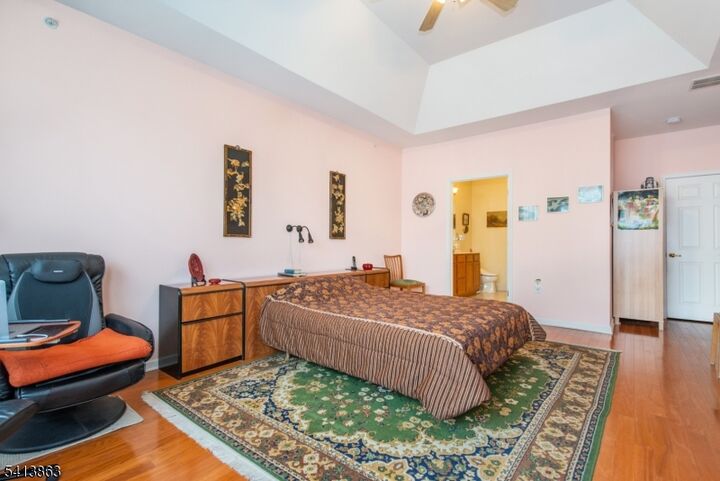 Property Photo:  9 Cliff Rd D3  NJ 07424 