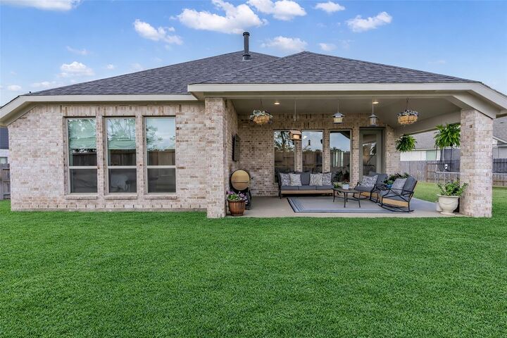 Property Photo:  220 Nirnroot Court  TX 77316 
