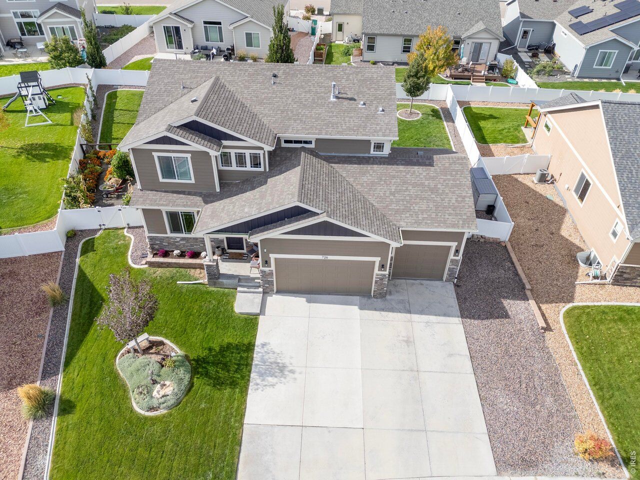 Property Photo:  