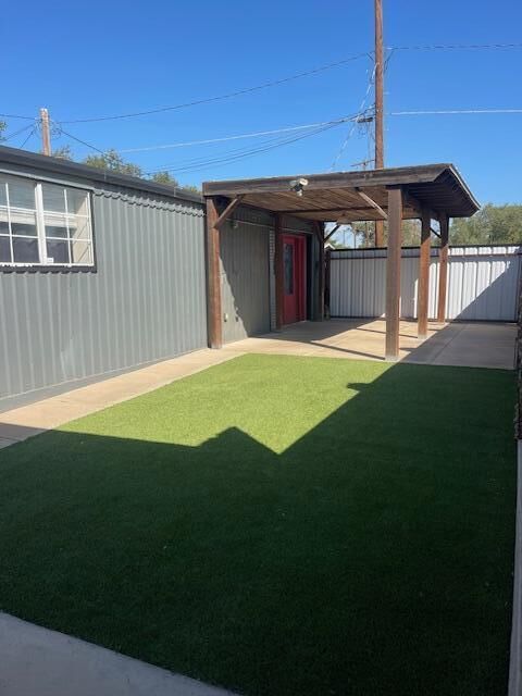 Property Photo:  3920 Avenue U  TX 79412 