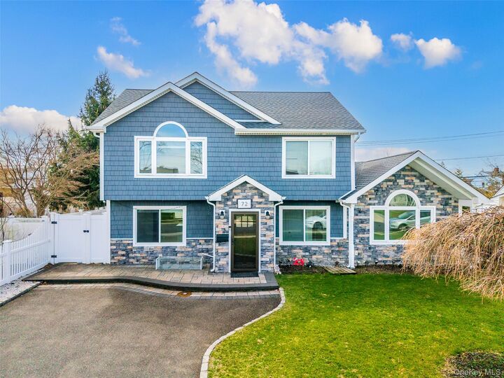 Property Photo:  72 Sugar Maple Road  NY 11756 