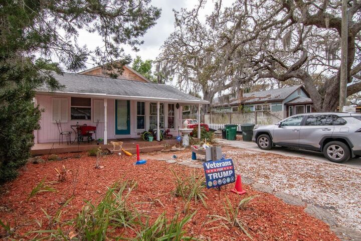 Property Photo:  734 2nd Street N  FL 34695 