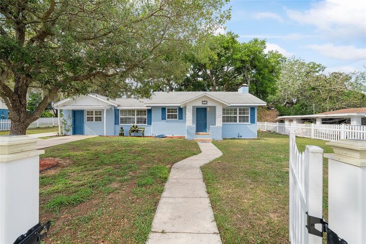 Property Photo:  111 E Charlotte Avenue  FL 32726 