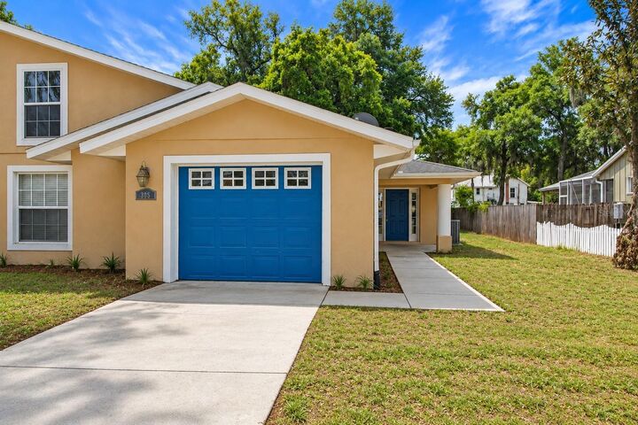 Property Photo:  305 W Fountain Street  FL 34731 