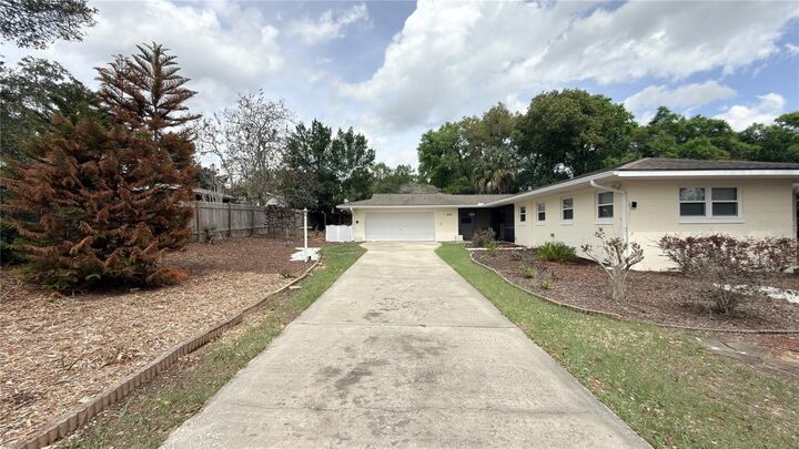 Property Photo:  1603 Lake Nettie Court  FL 32726 