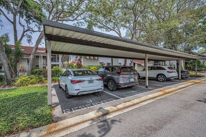 Property Photo:  300 S Florida Avenue 200J  FL 34689 