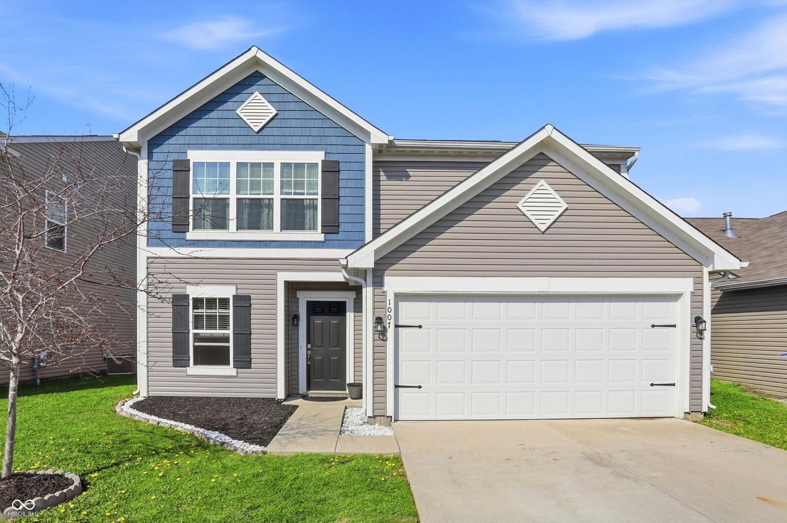 Property Photo:  1007 Belvedere Drive  IN 46176 