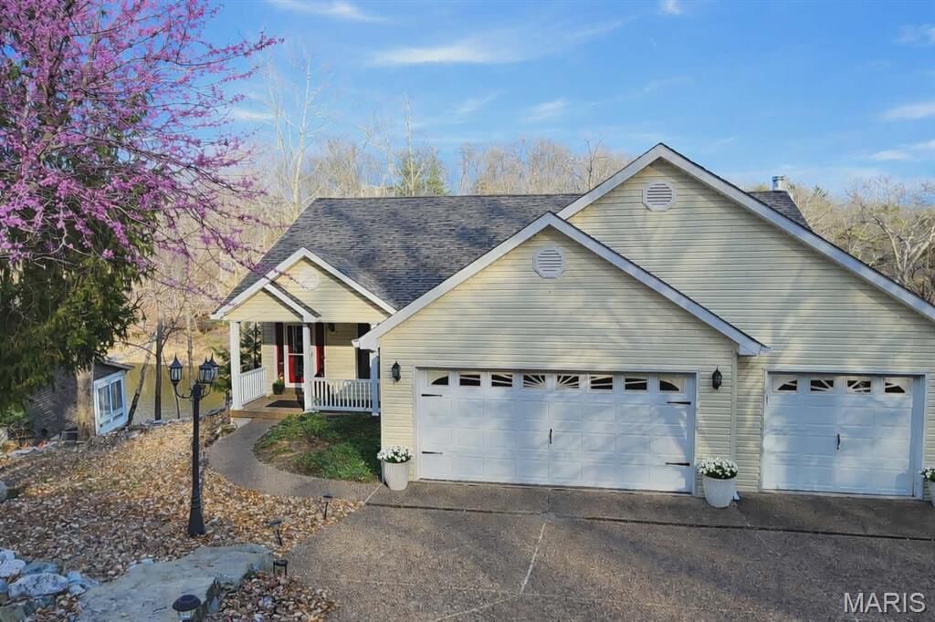 Property Photo: 1497 S Lake Sherwood Drive MO 63357