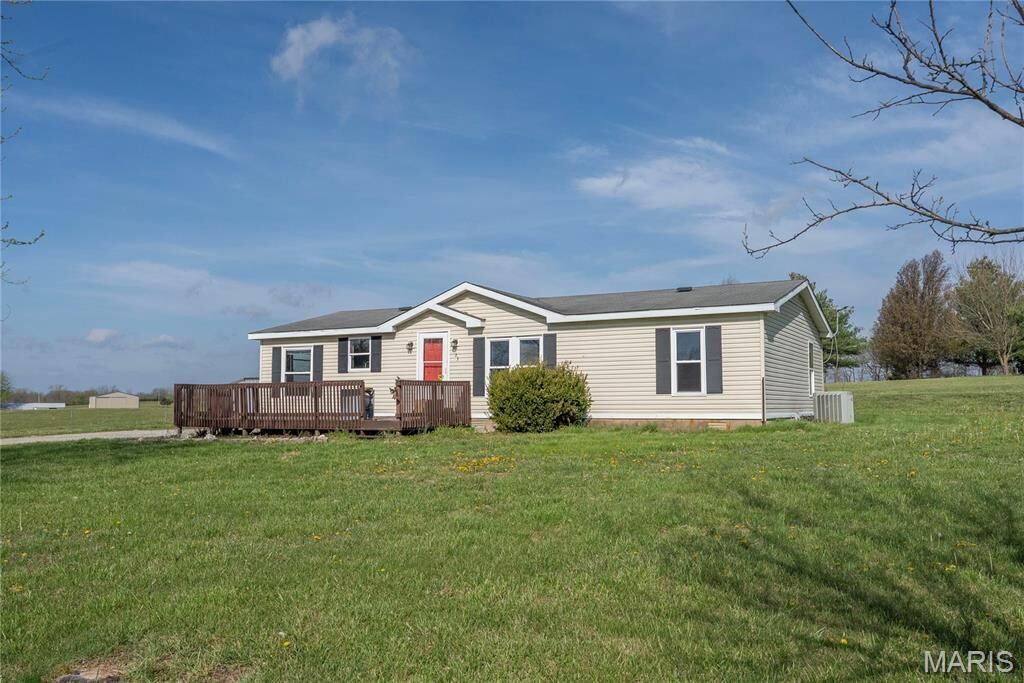 Property Photo:  423 County Road 451  MO 63769 