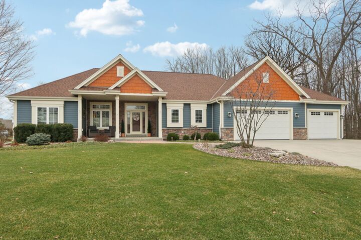 Property Photo:  W351n6051 Bauers Ln  WI 53066 