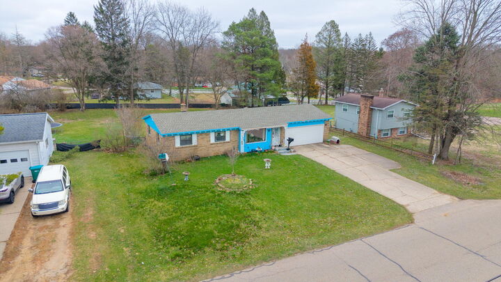 Property Photo: 910 N Washington Avenue MI 49037