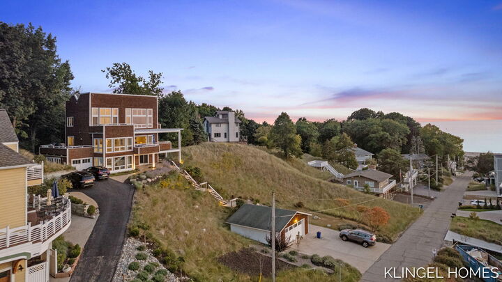 Property Photo:  140 Prospect Street  MI 49417 