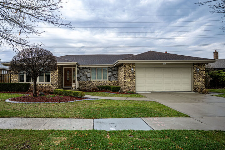 Property Photo:  7525 Halesia Court  IL 60462 