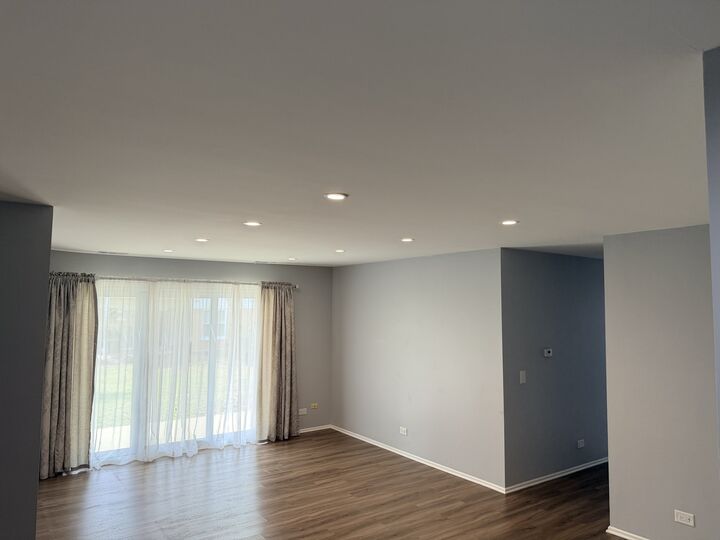 Property Photo:  1312 Coventry Circle 1312  IL 60061 