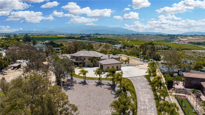 Property Photo:  39625 Calle Cabernet  CA 92591 