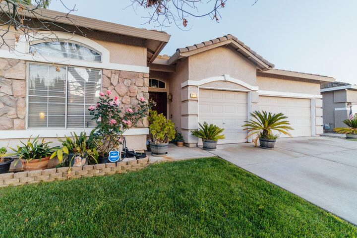 Property Photo:  2418 Sailboat Court  CA 95206 