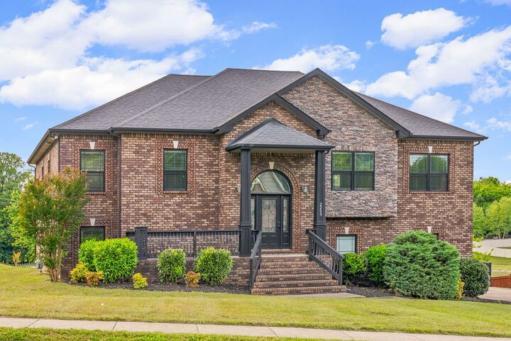 Property Photo:  2200 Ellington Gait Dr  TN 37043 