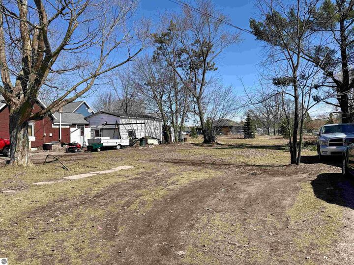 Property Photo:  924 Farrar Street  MI 49601 