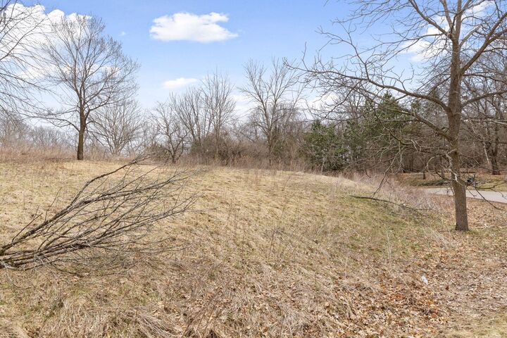 Property Photo:  10 Sunny Side Lane  MN 55118 