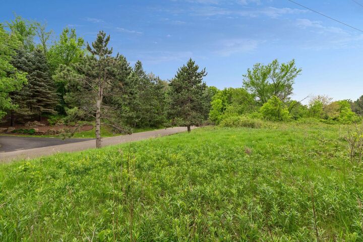 Property Photo:  10 Sunny Side Lane  MN 55118 