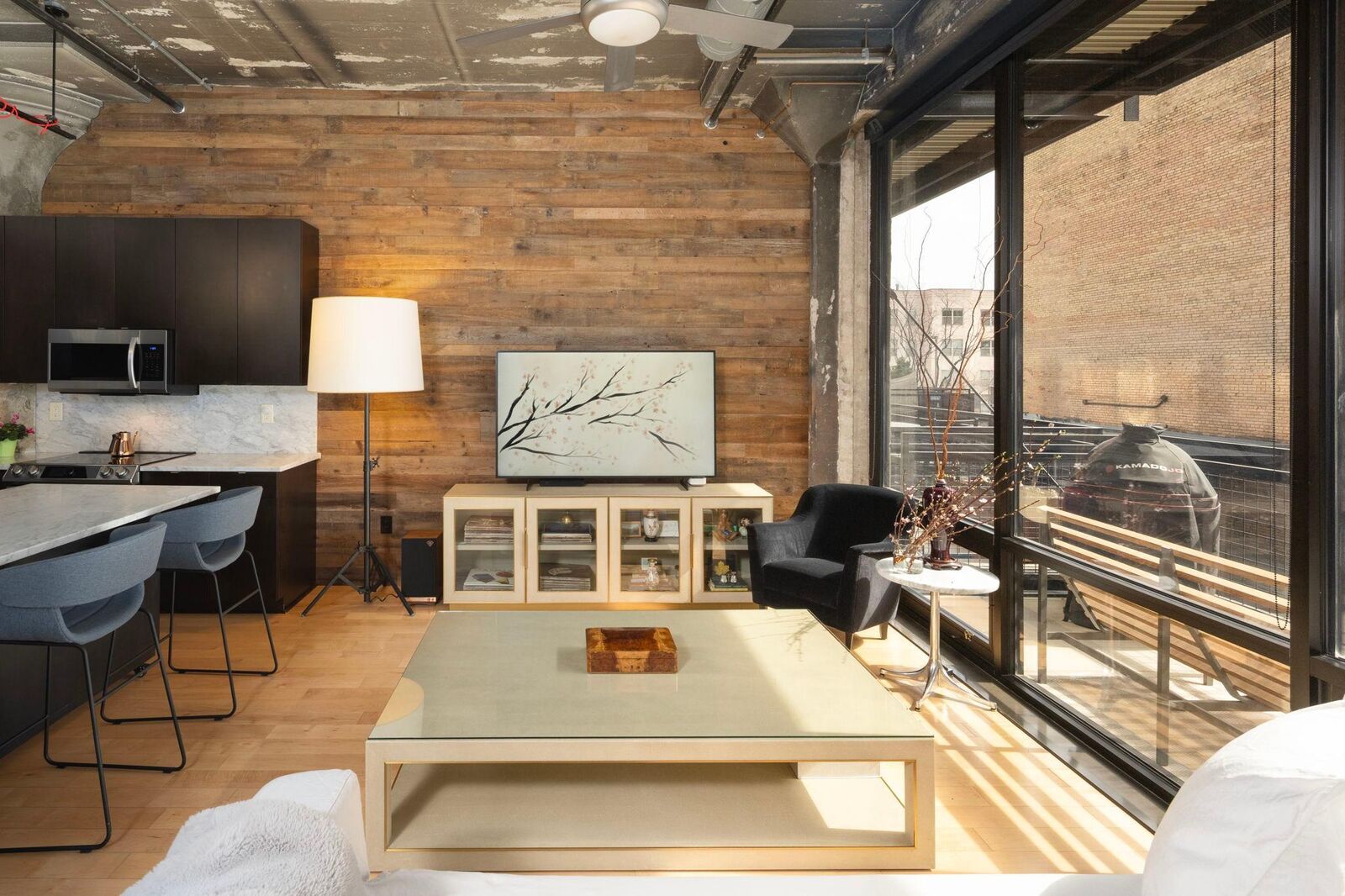 Property Photo:  618 Washington Avenue N 304  MN 55401 