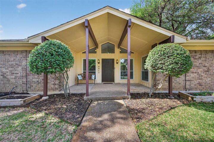 Property Photo:  3917 Felisa Place  TX 76133 