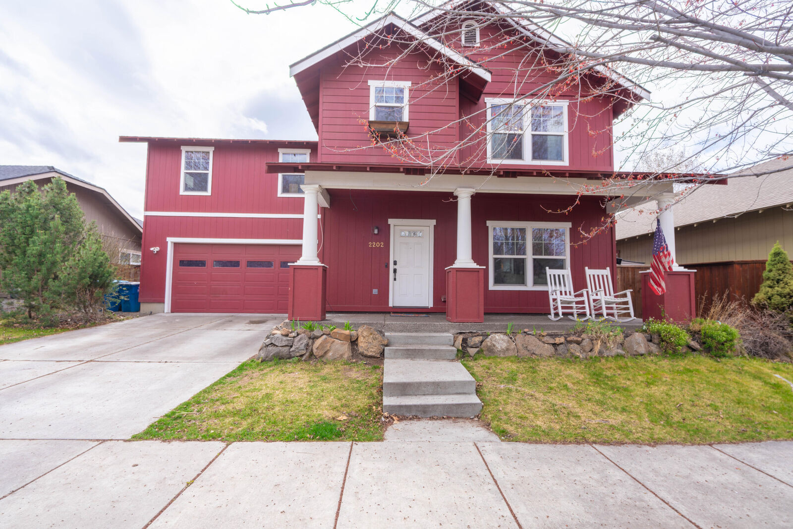 Property Photo:  2202 NW Cedar Avenue  OR 97756 