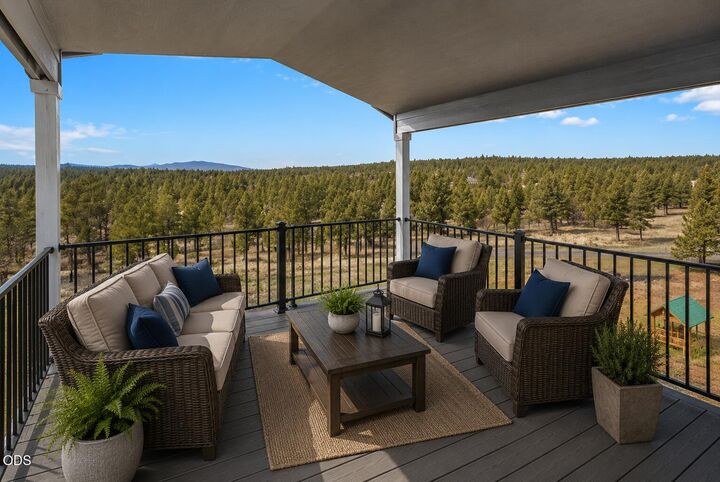 Property Photo:  5798 SE Grant Road  OR 97754 