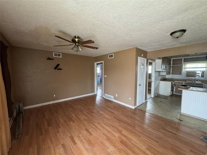 Property Photo:  2610 NW Wesley Avenue  OK 73505 