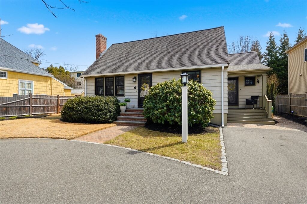 Property Photo:  8 Freemont St  MA 02421 