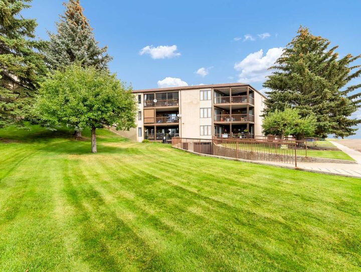 Property Photo: 1165 16 Street NE 1 AB T1C 1P7
