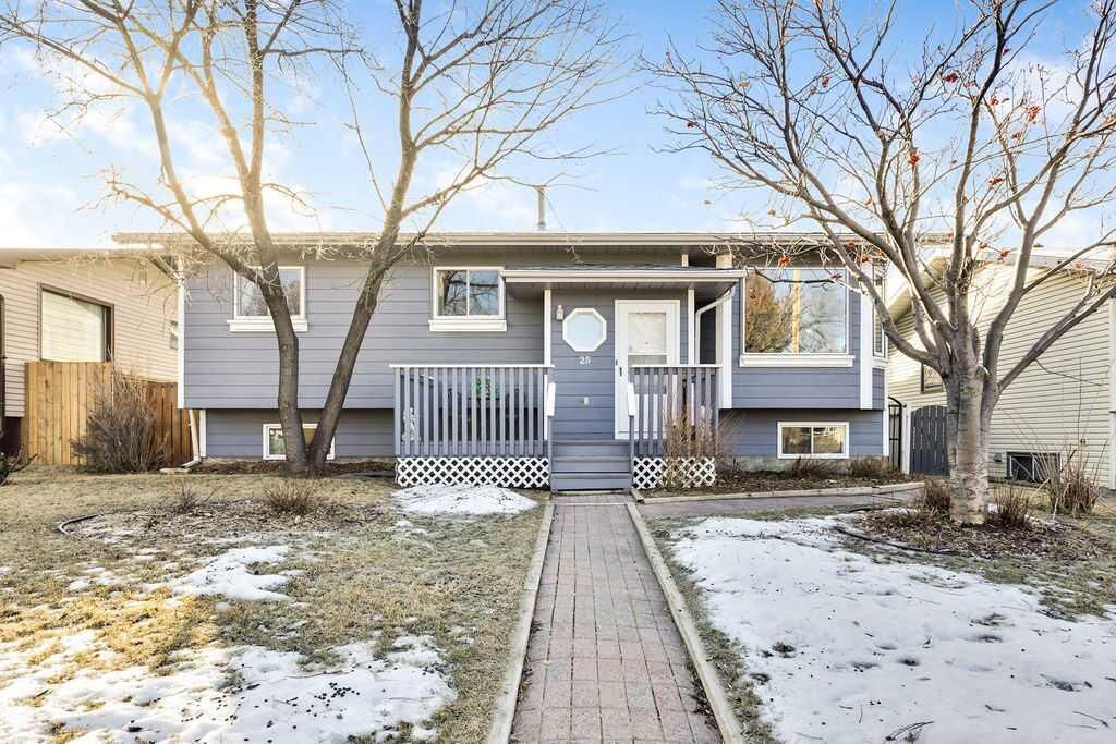 Property Photo:  25 Knight Street  AB T1S 1G3 