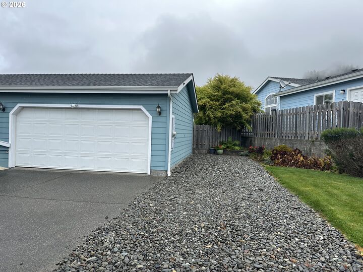 Property Photo:  98126 W Benham Ln 70  OR 97415 