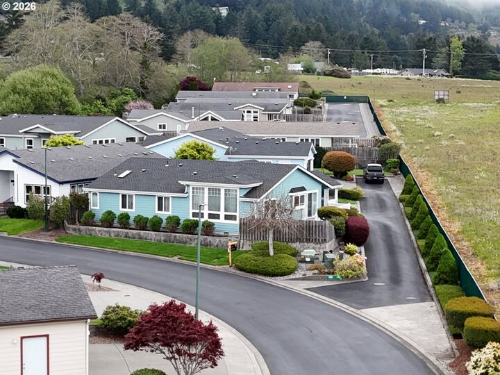Property Photo:  98126 W Benham Ln 70  OR 97415 