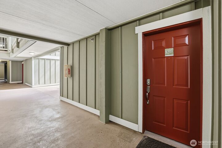 Property Photo:  7711 NE 175th Street C103  WA 98028 