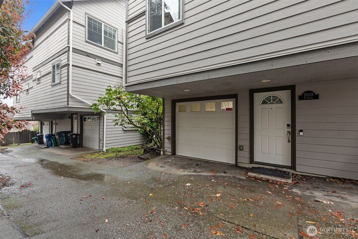 Property Photo: 1507 E Union Street A WA 98122