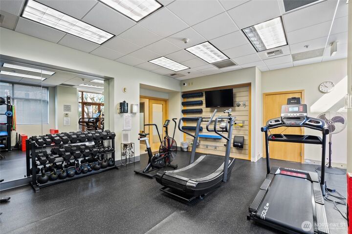 Property Photo:  1100  106th Avenue NE 508  WA 98004 