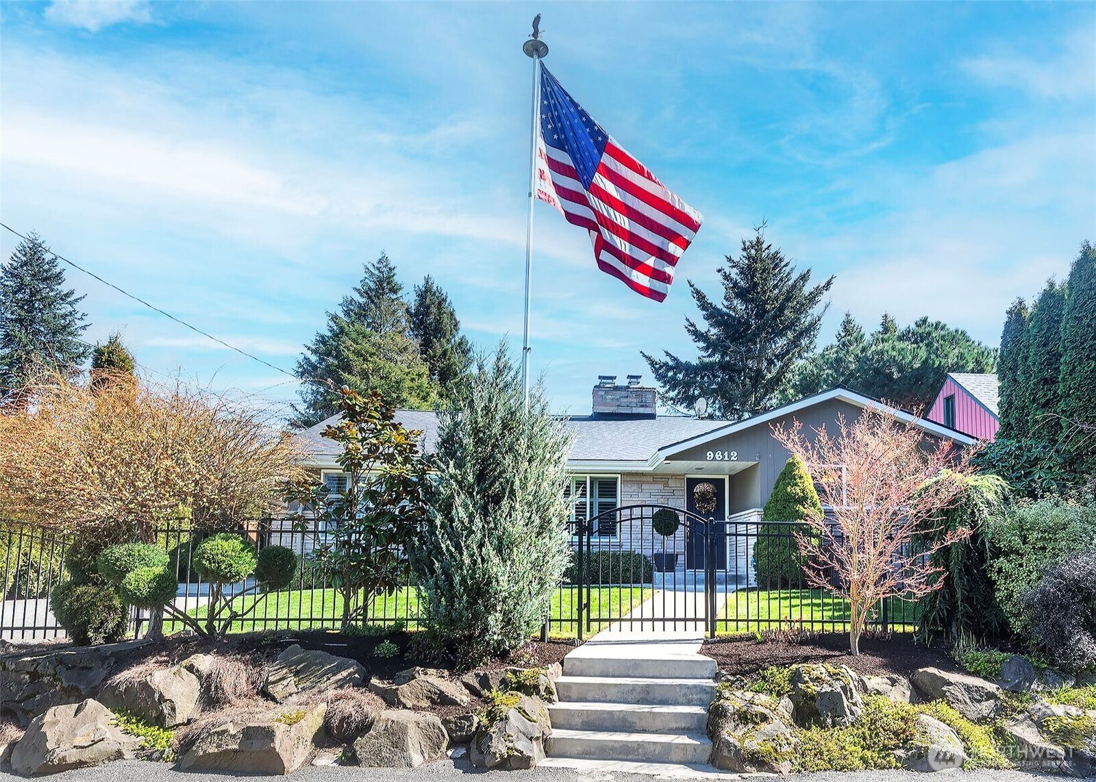 Property Photo:  9612  15th Avenue NW  WA 98117 