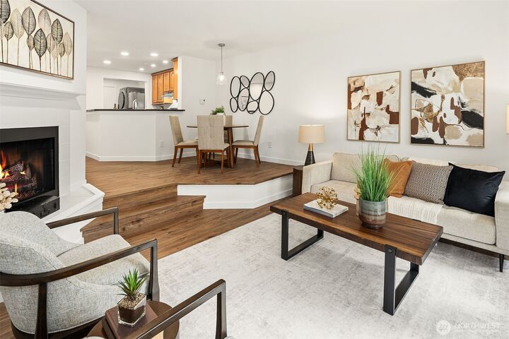 Property Photo:  4330 W Lake Sammamish Parkway SE G114  WA 98027 