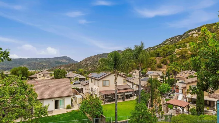 Property Photo:  3204 Meadow Creek  CA 92027 