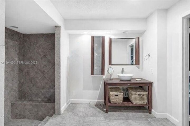 Property Photo: 14729 SW 53rd Ter FL 33185